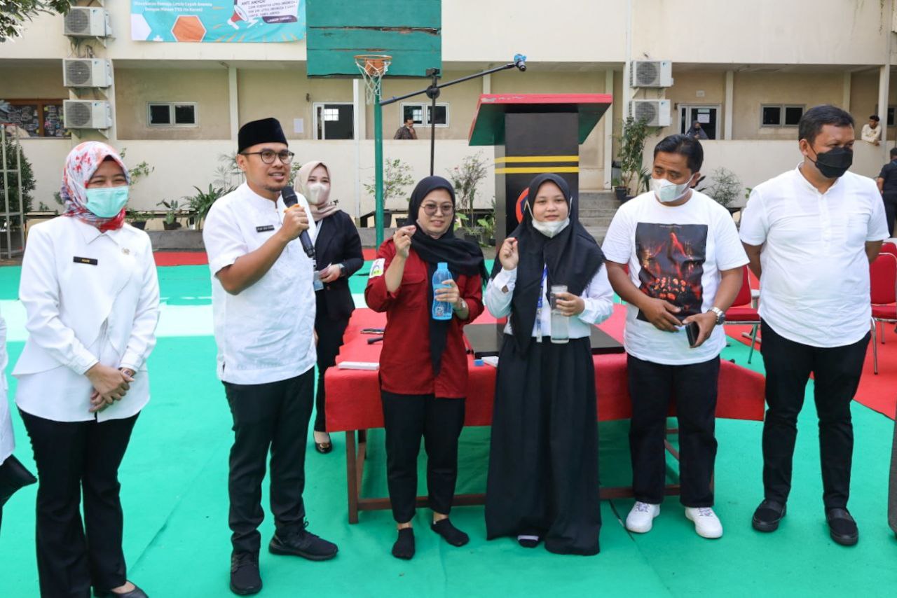 Foto Wakil Wali Kota Tangerang Selatan Pilar Saga Ichsan saat hadiri program tekan angka anemia dan stunting di SMK Kesehatan Letris, Pamulang, Tangsel, Sabtu (30/07/2022).